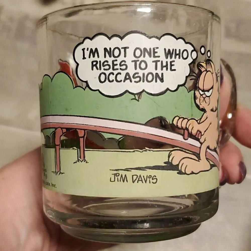 Set of 2 1978 Garfield Glass Mugs